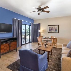 Deluxe Two-Bedroom Apartment Garden View